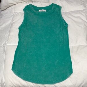 Zenana Women’s Kelly Green Tank Top Size Small